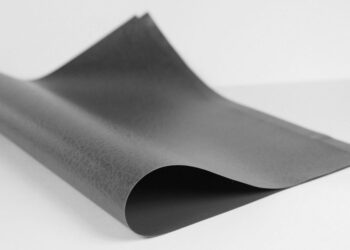 Falešné unboxing video údajného iPhone Fold