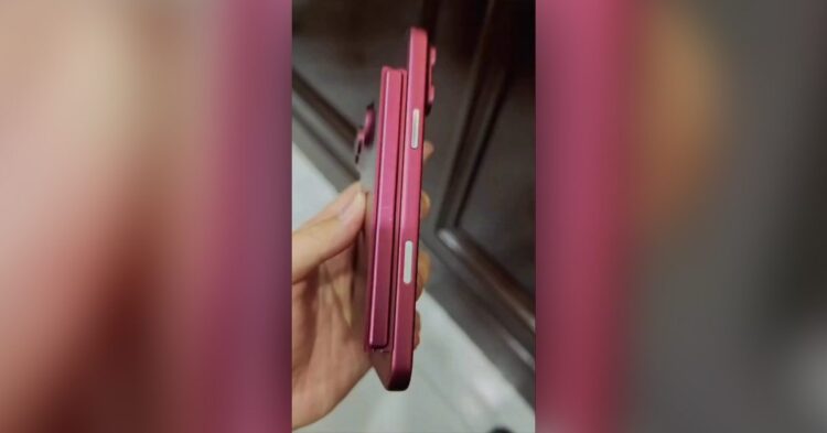 Makety iPhonu Fold a iPhonu 18 Pro Max