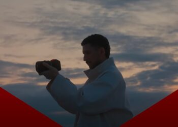 Teaser nové kamery Canon v podvečerním světle