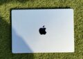 MacBook Pro v tenčím a lehčím redesignu
