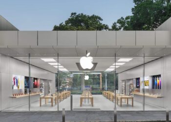 Dodávka s Apple technikou a policejní páska