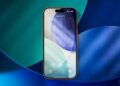 Koncept iPhonu s bezrámečkovým designem inspirovaný Liquid Glass