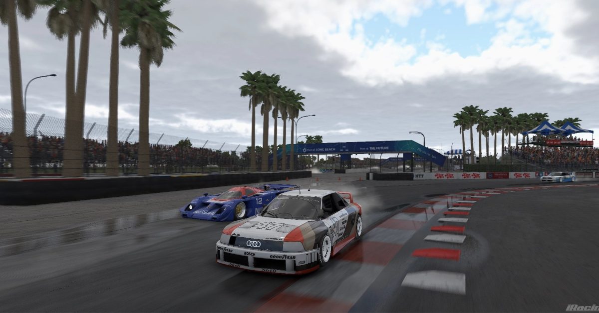 iRacing na Apple Vision Pro s propojením reálného volantu a virtuálního kokpitu