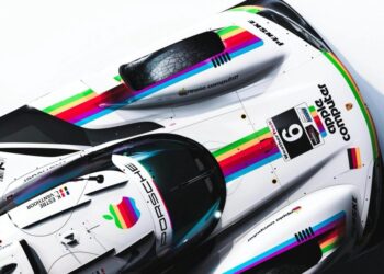 Závodní Porsche s polepem inspirovaným Applem