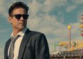 Colin Farrell jako John Sugar ve druhé řadě seriálu Sugar na Apple TV