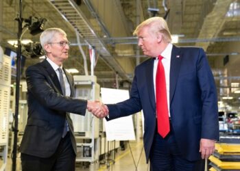 Tim Cook a Donald Trump při jednání o cestě do Číny