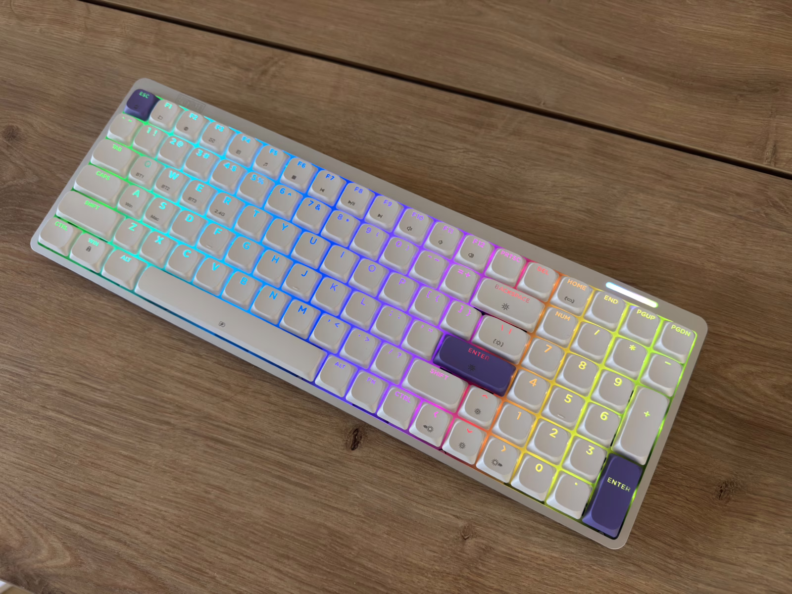 EPOMAKER Luma 100 recenze