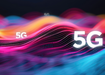 Telefon připojený k mmWave 5G síti ve městě