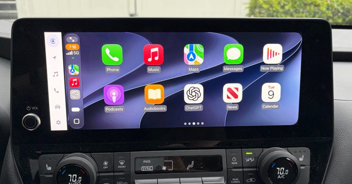 CarPlay v iOS 27 s novou Siri a videi v autě
