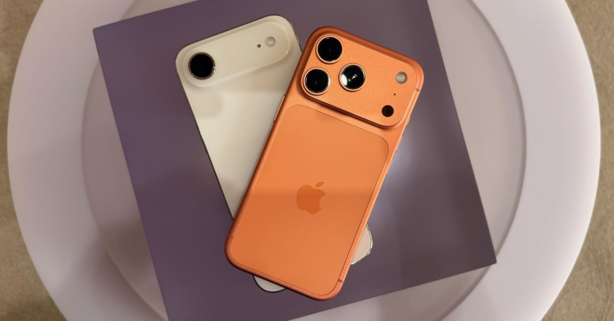 iPhone vystavený v obchodě Apple po zdražení v Japonsku