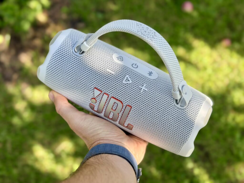 jbl-charge-6-2026-07-24-007