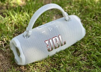 JBL Charge 6