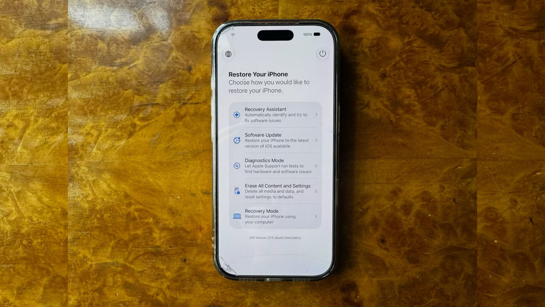 iPhone v novém Recovery Screen v iOS 27