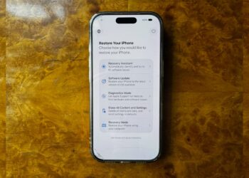 iPhone v novém Recovery Screen v iOS 27
