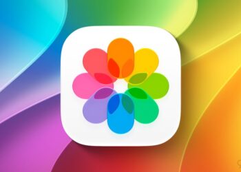 iPhone s aplikací Fotky a náhledem sdíleného alba
