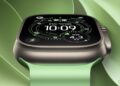 Apple Watch Ultra na zápěstí s důrazem na nový čip a senzory