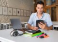 Top 5 iOS aplikací pro studium angličtiny: Jak proměnit iPhone v nejlepšího učitele