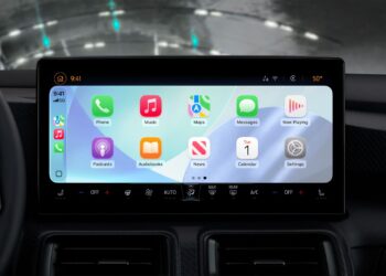 Claude v CarPlay na displeji auta