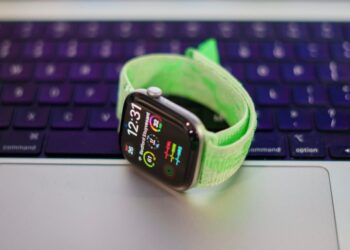 Apple Watch Series 12 se zobrazenými zdravotními a spánkovými údaji
