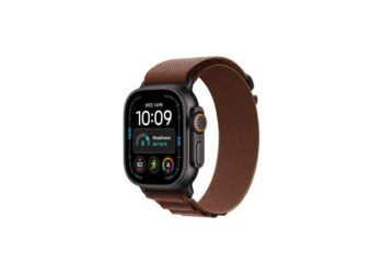 Apple Watch Ultra 4 49mm v černém titanu s burgundsky červeným alpským tahem
