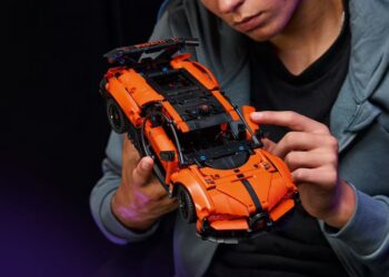 LEGO® Technic 42222 Hyperauto Bugatti Chiron