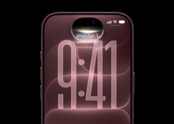 Siri AI na iPhonu ukazuje chyby a zpomalení