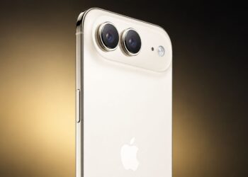 Koncept iPhonu Air 2 vedle iPhonu 18