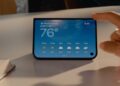 iPhone Duo se skládacím displejem a pevným pantem