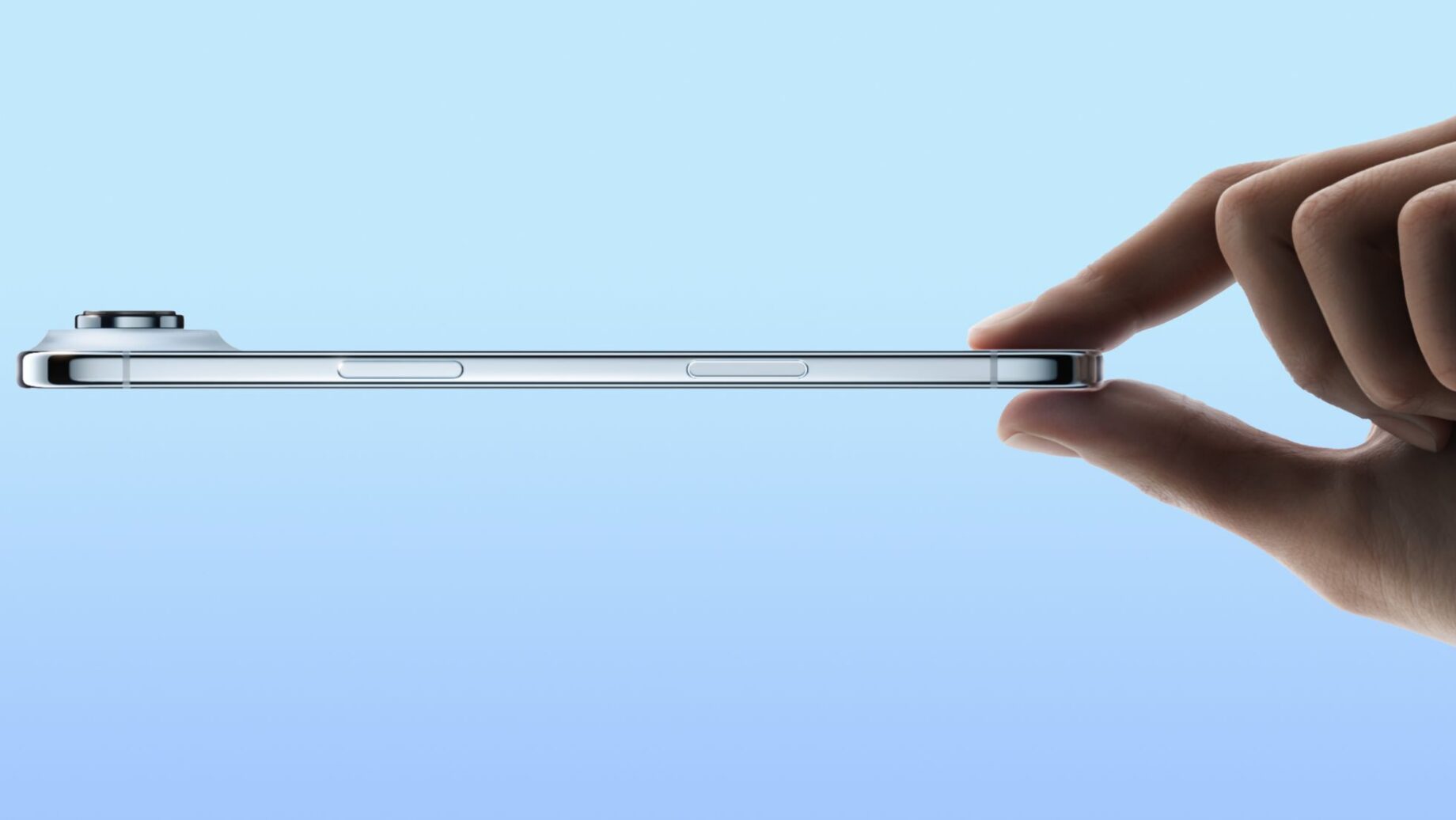 Koncept tenkého iPhonu Air 2 vedle otevřeného iPhonu Duo