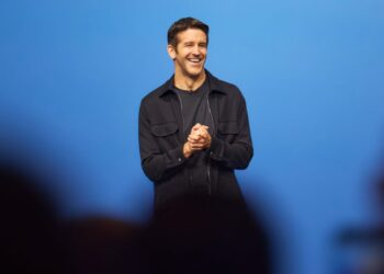 Ilustrace produktů Apple očekávaných v říjnu 2026